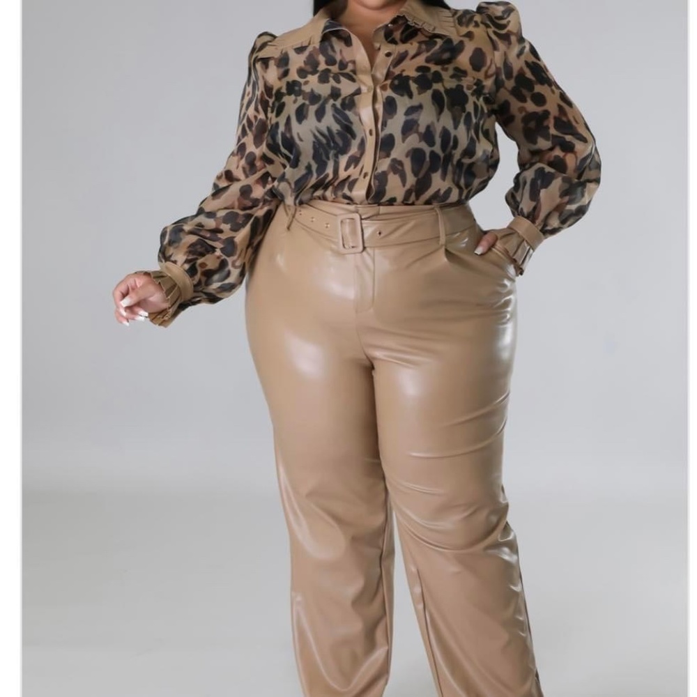 Two piece pant set